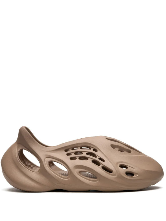 Yeezy Foam Runner Clay Taupe