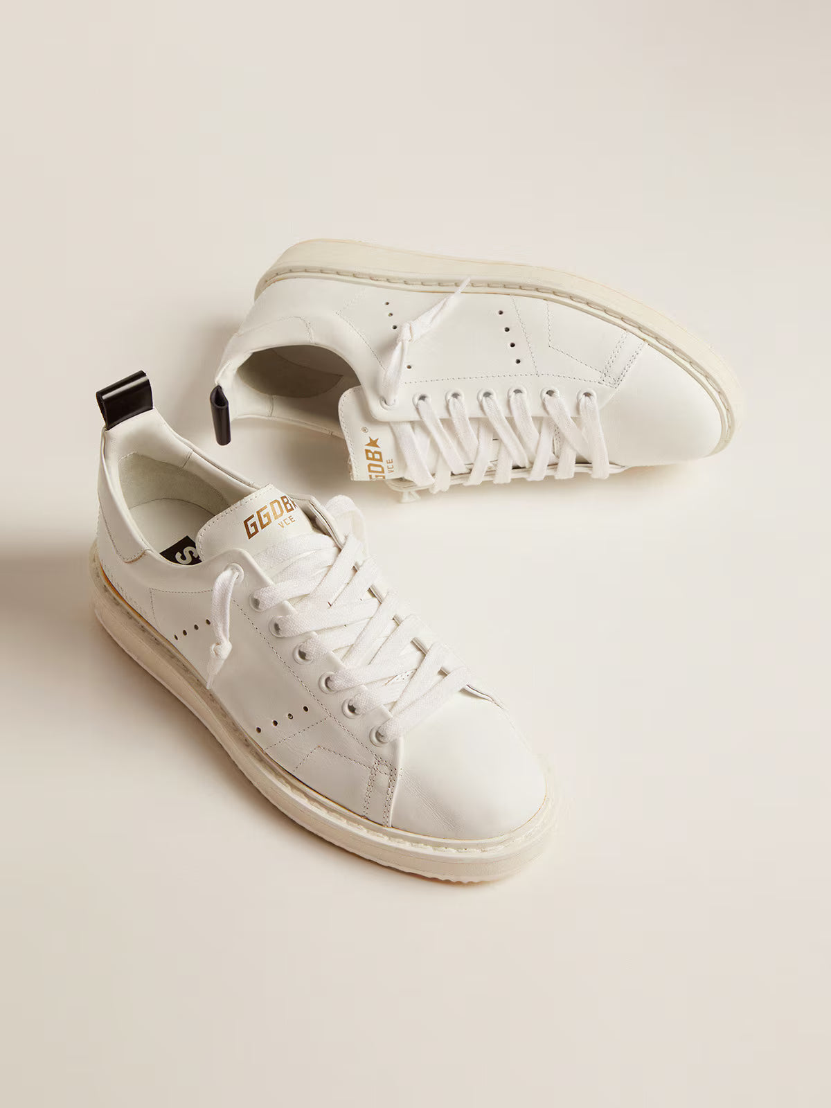 Golden Goose Starter in leather with star printed on the heel