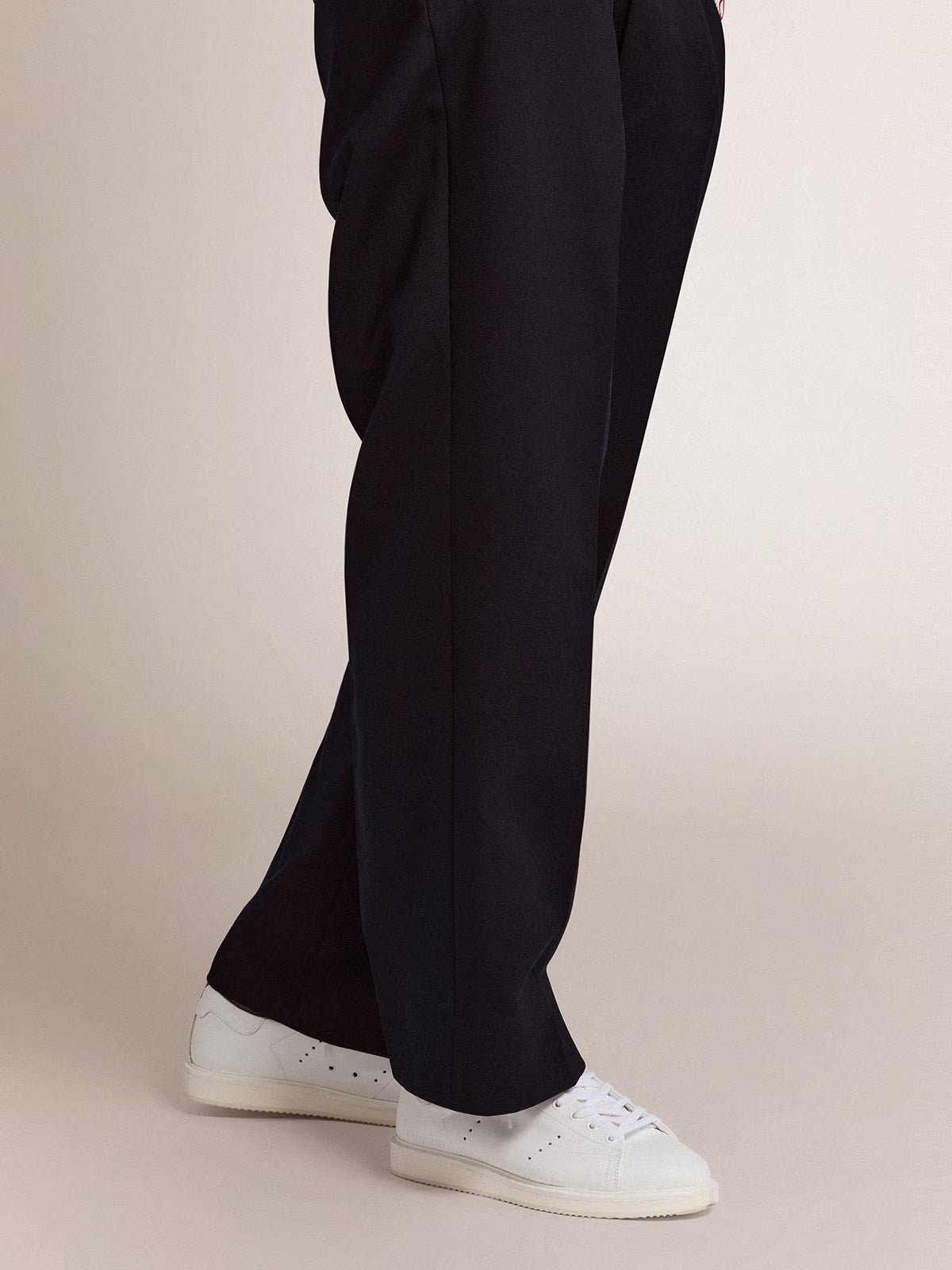 Golden Goose Starter in leather with star printed on the heel