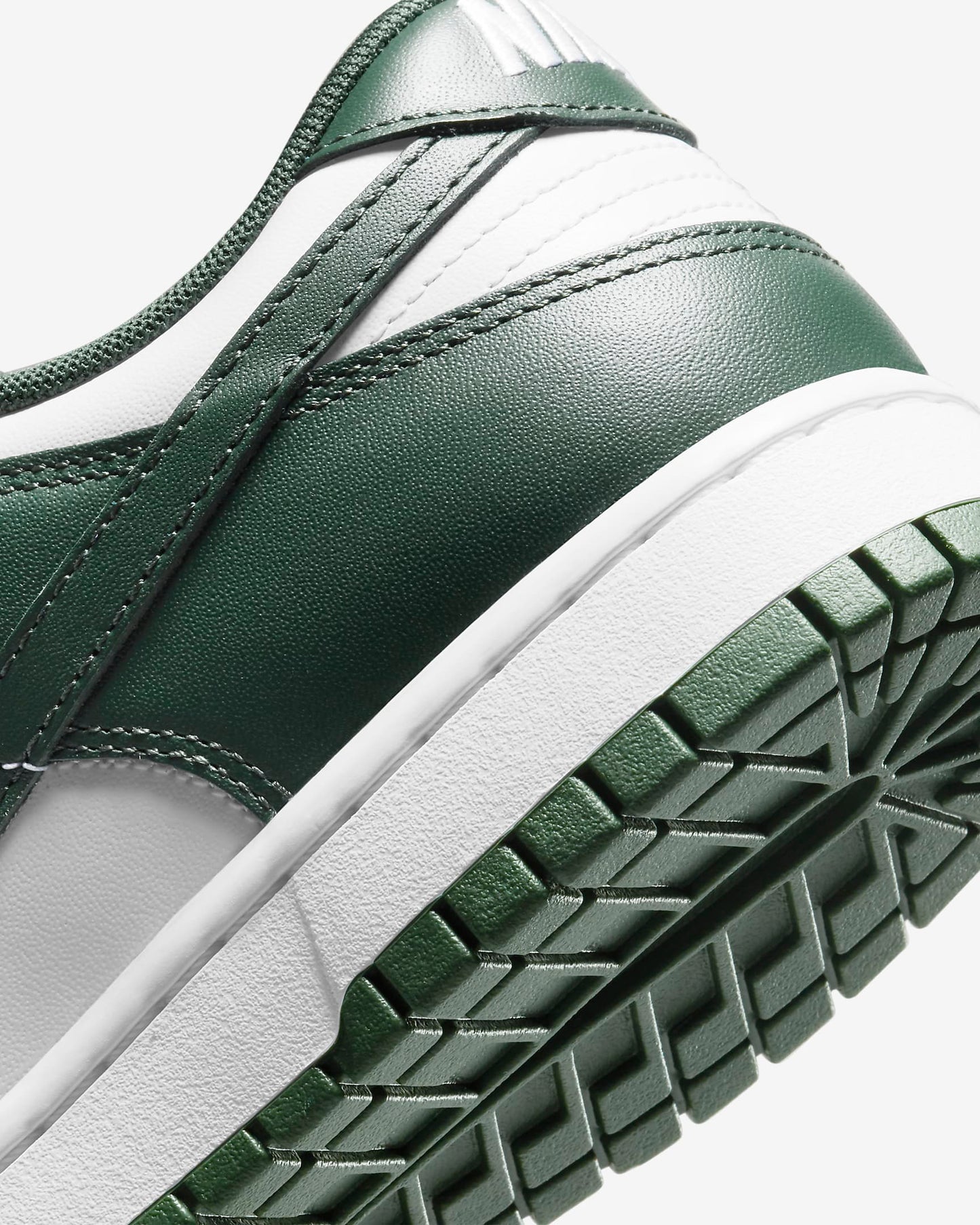 Nike Dunk Low Retro Dark Green