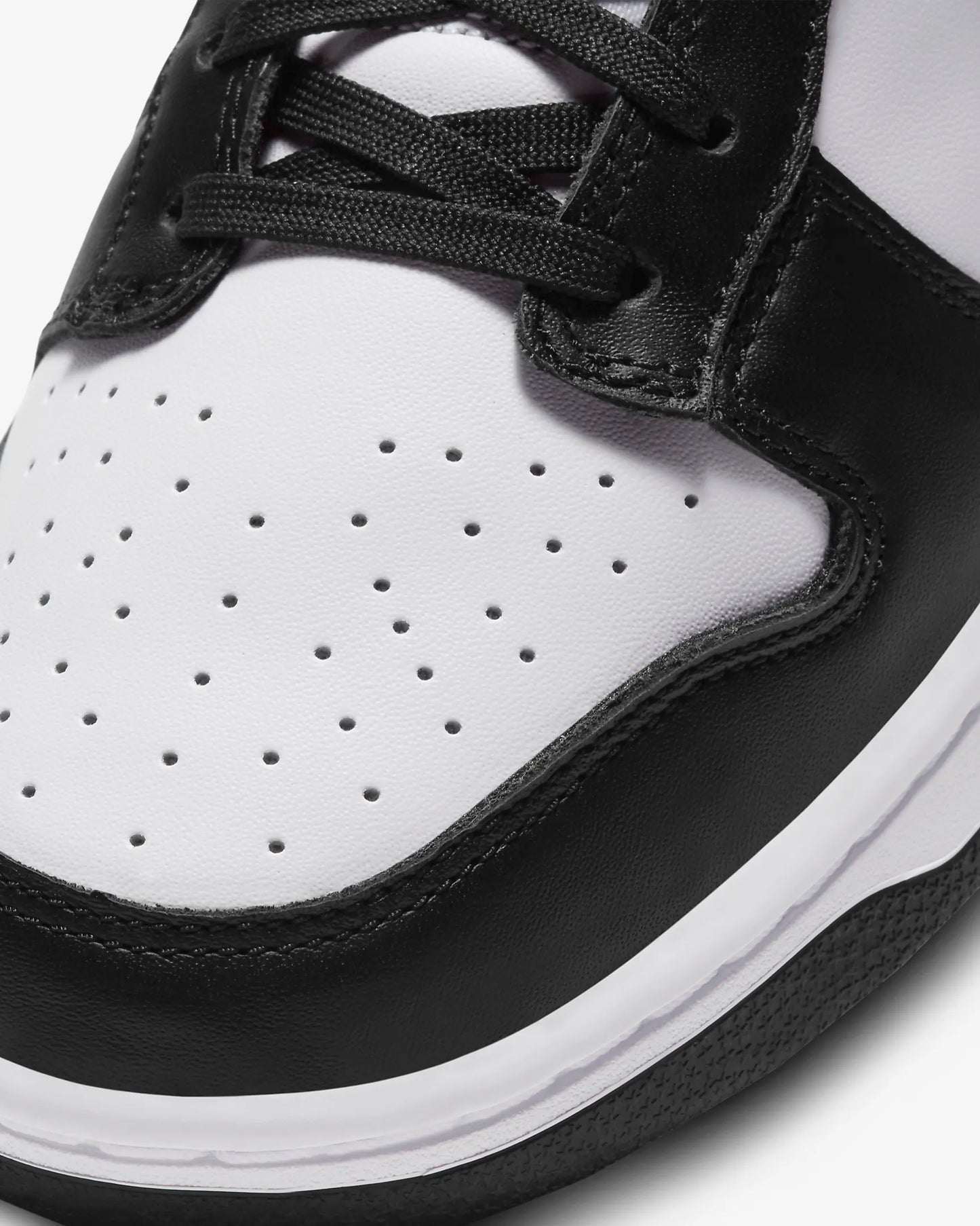 Nike Dunk Low Retro Black & White (Panda)