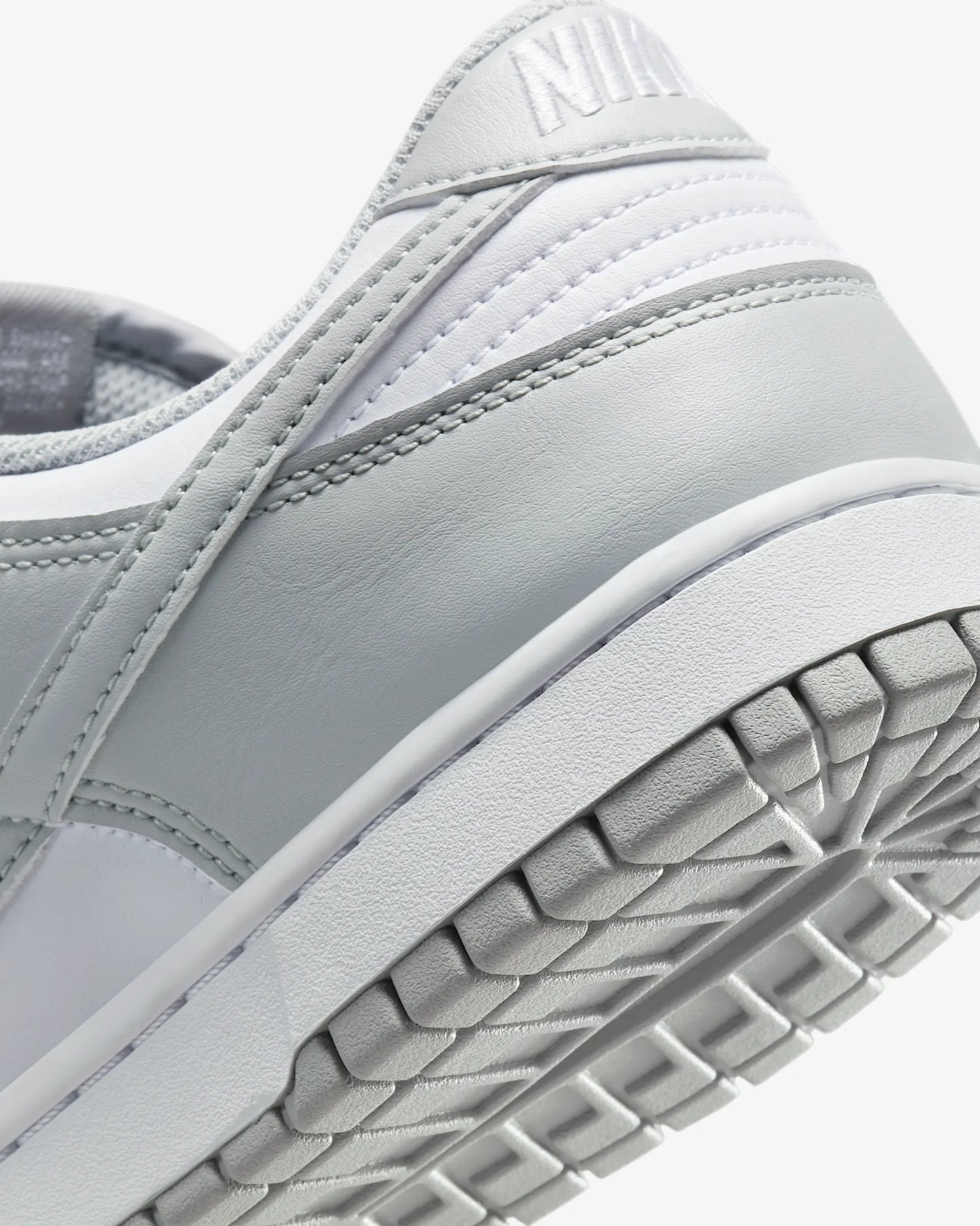 Nike Dunk Low Retro Dark Grey