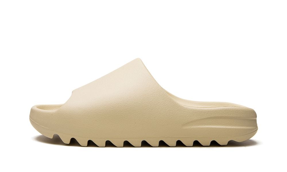Yeezy Slides «Bone (2022 Restock)»