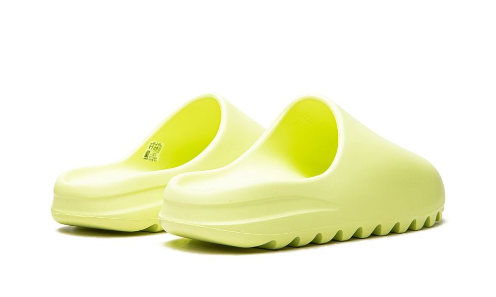 Yeezy Slides «Glow»