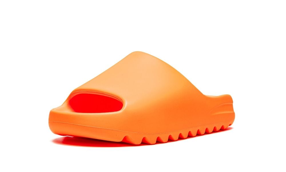 Yeezy Slides «Enflame Orange»